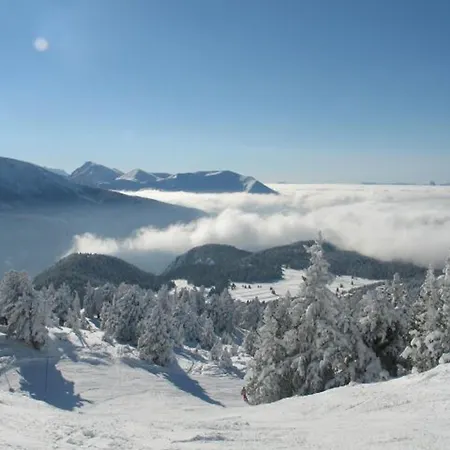 Apartment Recent T2 Lumineux Pour 6, Au Pied Des Pistes Avec Balcon Sud Et Parking, Chamrousse Recoin - Fr-1-340-161